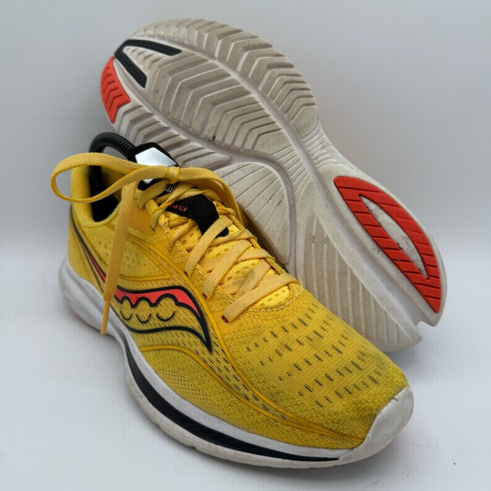 Women's Saucony Kinvara 13 Vibrant Yellow Red Athletic Running Shoes Size 8.5